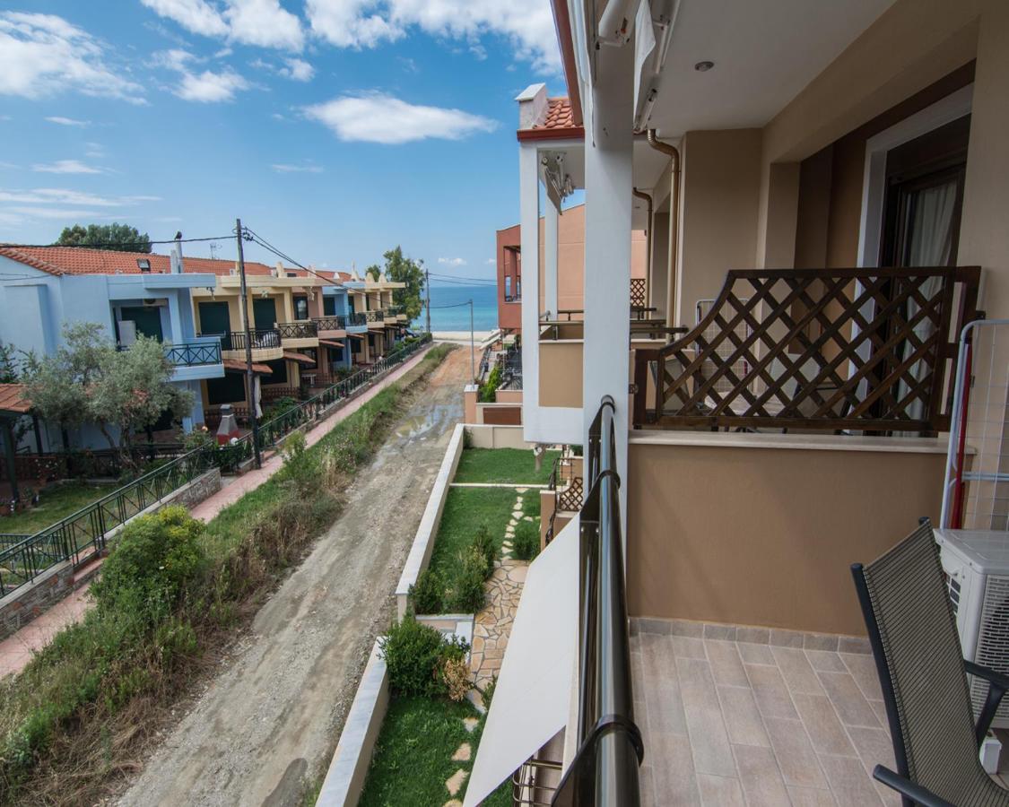 Dafni'S Seaside Luxury Studios Nikiti  Exterior photo
