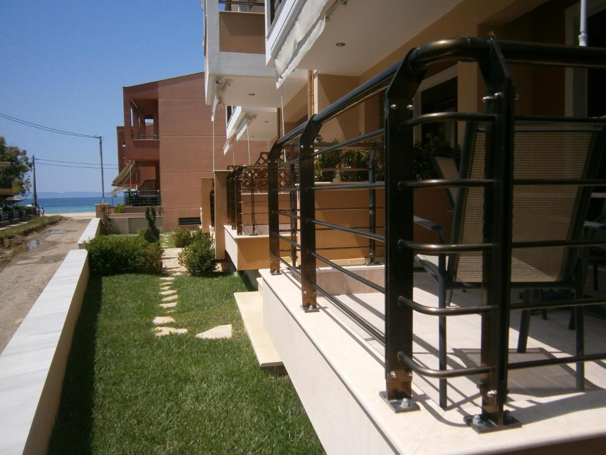 Dafni'S Seaside Luxury Studios Nikiti  Exterior photo