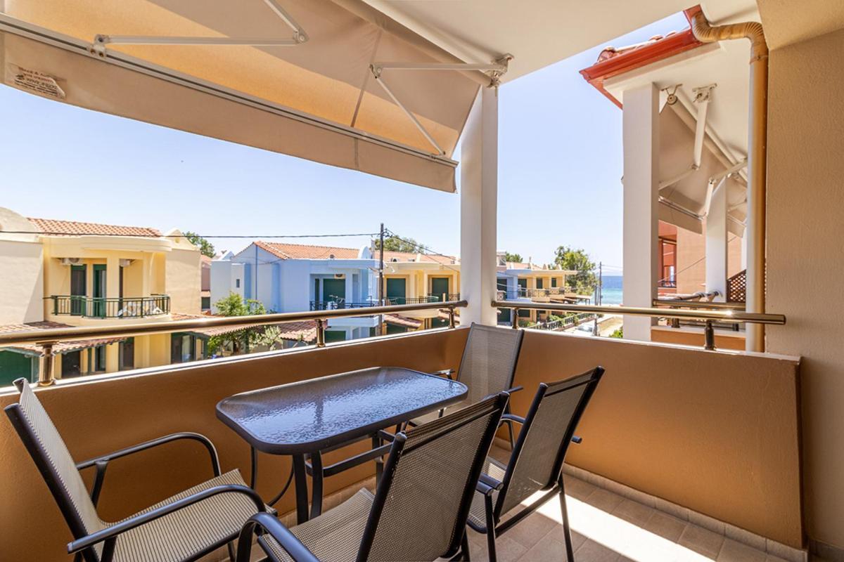 Dafni'S Seaside Luxury Studios Nikiti  Exterior photo